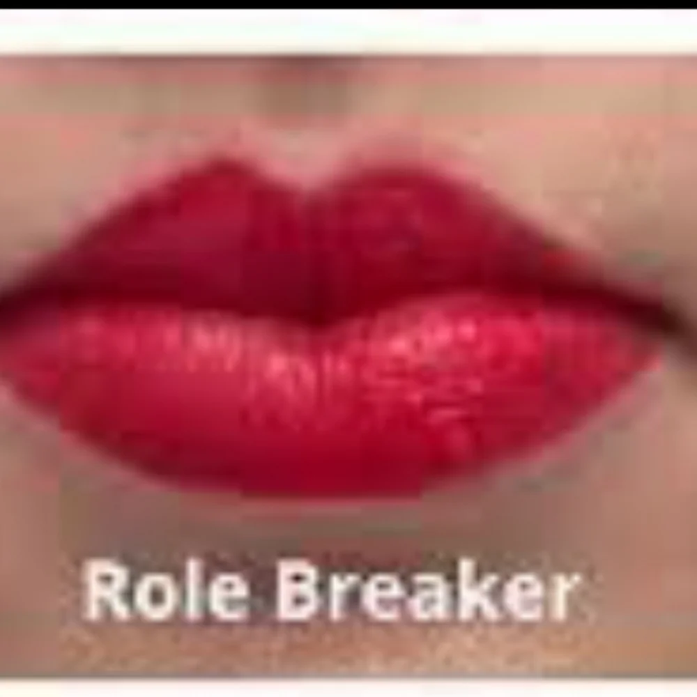 🧚‍♀️ROLE BREAKER MINI Kat Von D Epic Kiss Lipstick NWOBOX